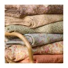 Quilt tæppe - cremefarvet m/blå og rosa blomster